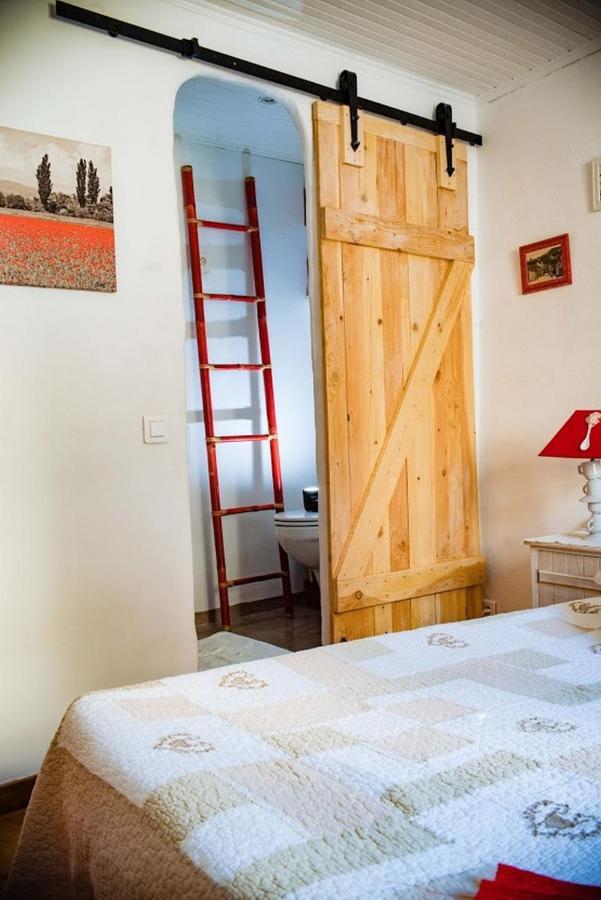 Gite Fa Mille Maison Bleu Robion en Luberon Esterno foto